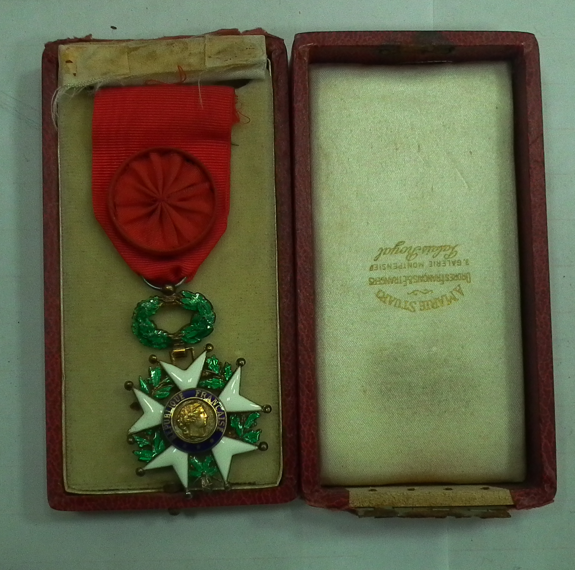法国政府授予曹禺拿破仑骑士勋章（三级文物）
